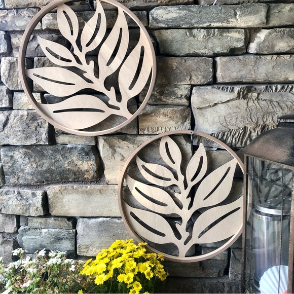 New! Neutral Carved Wood Hawaiian Leaf Wall Decor Pair - Picture 1 of 6